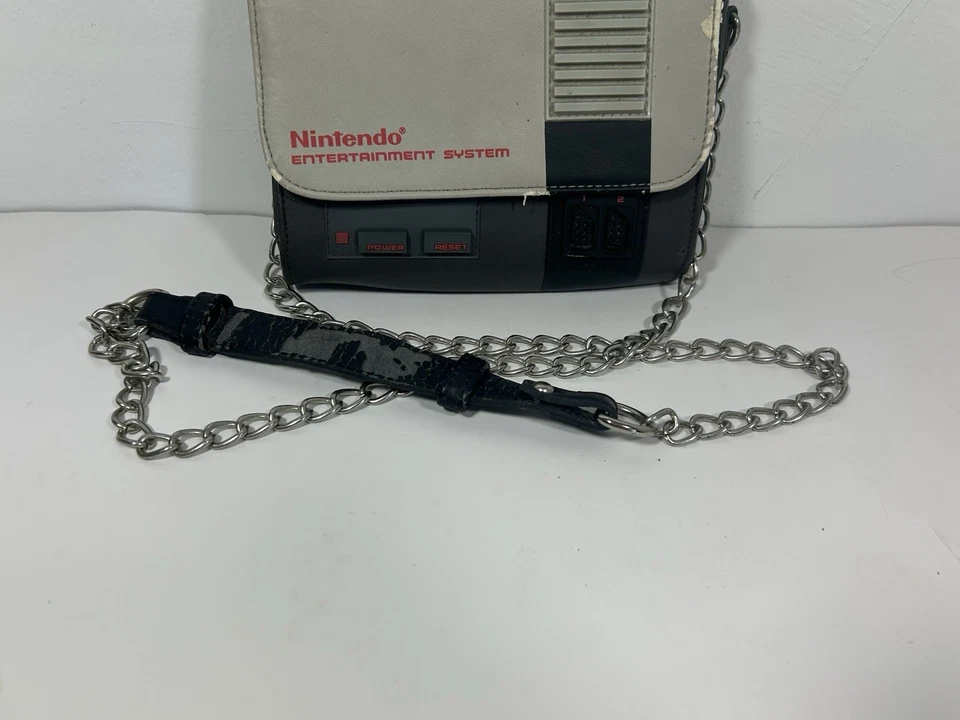 Rare nintendo carrying case vintage Purse For Collectors Rare One Of A Kind - Image 3 of 4
