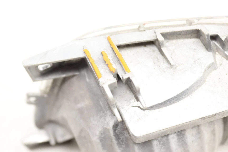 *AS-IS* 2004-2005 BMW 645CI - REAR LEFT Bumper Reflector / TAIL Light 7165815 - Image 2 of 4