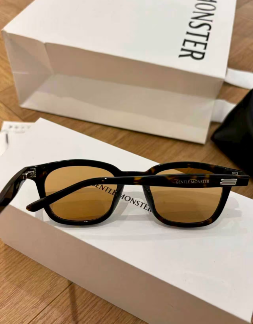 Gentle Monster Noho T9 Sunglasses Tortoiseshell/Brown With Case