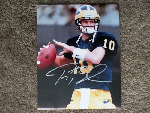 TOM BRADY AUTOGRAPHED 8X10 w/COA