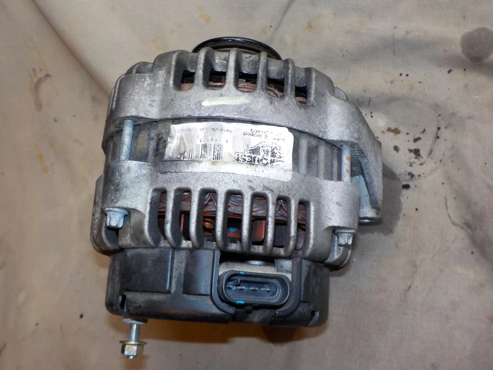 01-04 Chevy Silverado 2500 HD 6.6 LB7 diesel alternator - Image 2 of 3