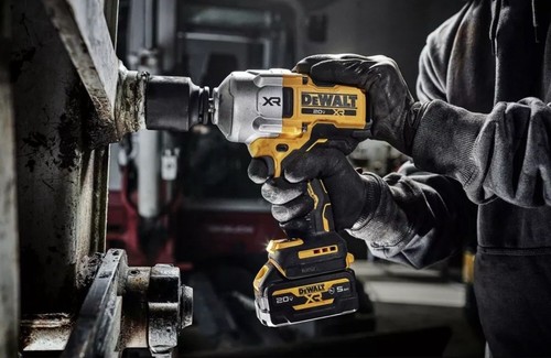 DEWALT DCF961B 20V MAX XR BL 1/2 in. Impact Wrench with Hog Ring (Tool Only) New - Picture 11 of 17