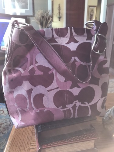 COACH BURGUNDY \u0026 LIGHT MAUVE LETTER “C 