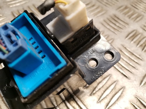 LEXUS IS II GSE2, ALE2, USE2 Switches 55438-53030 - Picture 4 of 4