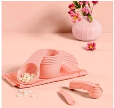 Tupperware Measuring Mates 12-piece Set Cups and Spoons