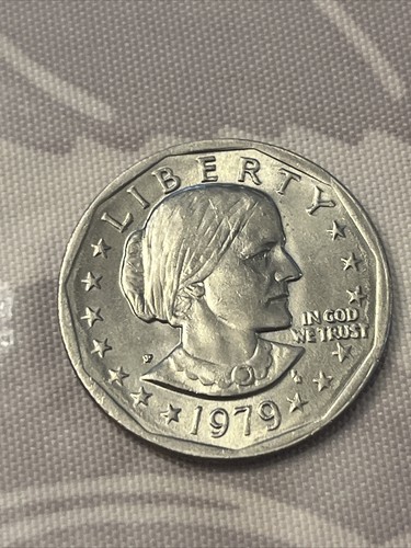 1979 Susan B Anthony Liberty FG P Stamp US One Dollar Coin - Picture 3 of 3