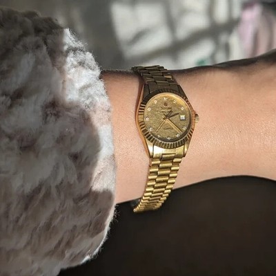 Titoni Cosmo Queen 11 Diamond ? Watch Gorgeous Gold Plated  display picture 1