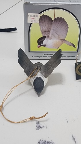 Andrea by Sadek Handpainted Porcelain Chickadee Hanging Ornament Figurine FLAW - Picture 15 of 19