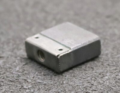 CARBONE Block-Kohlebürste ohne Litze EG97B 8x20x20mm (t x a x r) unbenutzt