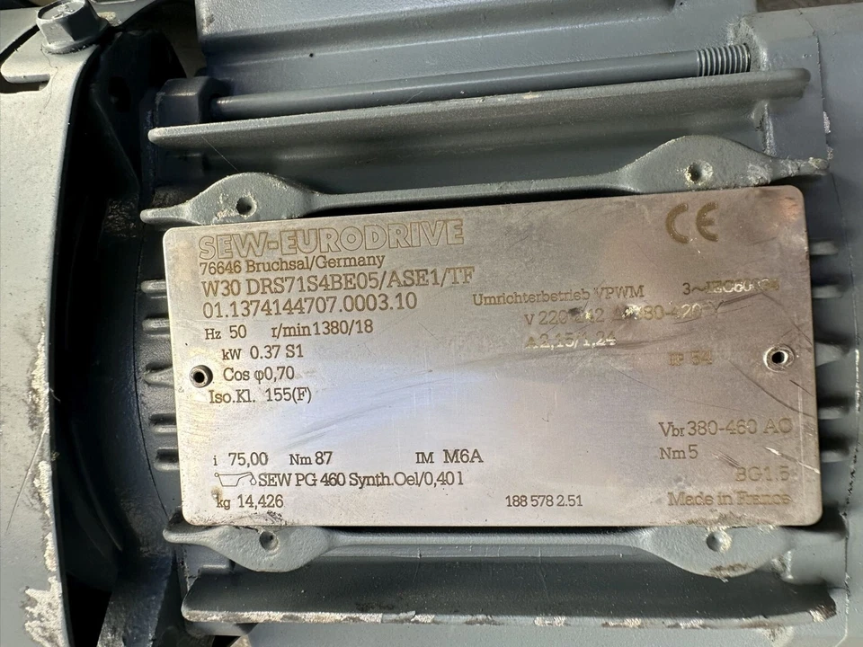 SEW W30 DRS71S4BE05/ASE1/TF gearmotor 0,37KW/18 r/min - image 2 of 2