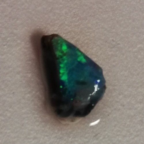 Impresionante y Raro 2.75ct Australiano NEGRO ÓPALO CRISTAL SUPERIOR ÁSPERO / ESPÉCIMEN - Imagen 6 de 6