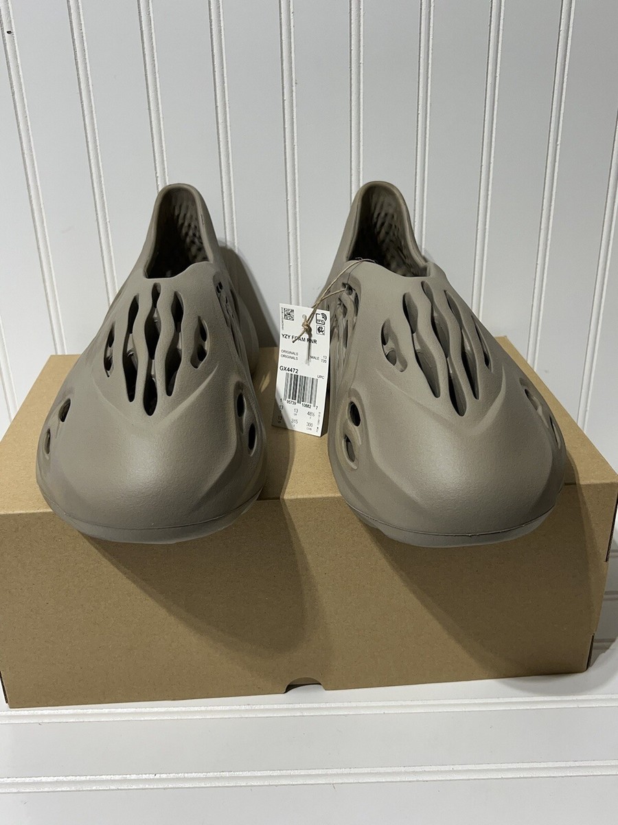 靴 adidas YEEZY FORM RUNNER STONE SAGE us9 Adidas Yeezy Foam Runner RNNR 