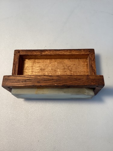 VINTAGE NORTON SCHLEIFMITTEL HARTER ARKANSAS ÖLSTEIN IN HOLZKISTE PAAR ENDSPÄNE - Bild 6 von 9