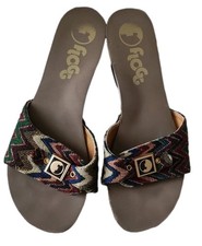 FLOGG Sandals Slip On Slides Women's 9M Malibu zigzag Tapestry Style Wood Sole