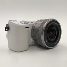 Sony Alpha NEX-5R Mirrorless Camera White Body E PZ 16-50mm f/3.5-5.6 OSS