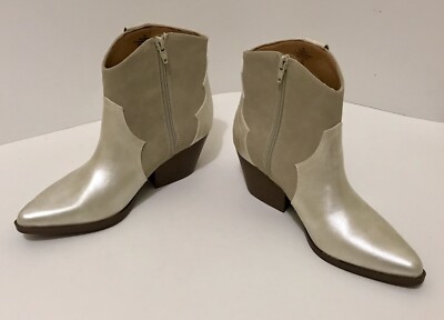 Indigo rd. Ivory /Faux Suede Western Style Ankle Line Dancing Cowboy Boot Size 7