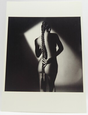 (027) Postkarte 15 x 10,5 cm Foto Jean Loop Sieff ''Back is Beautiful'' Paris 1985