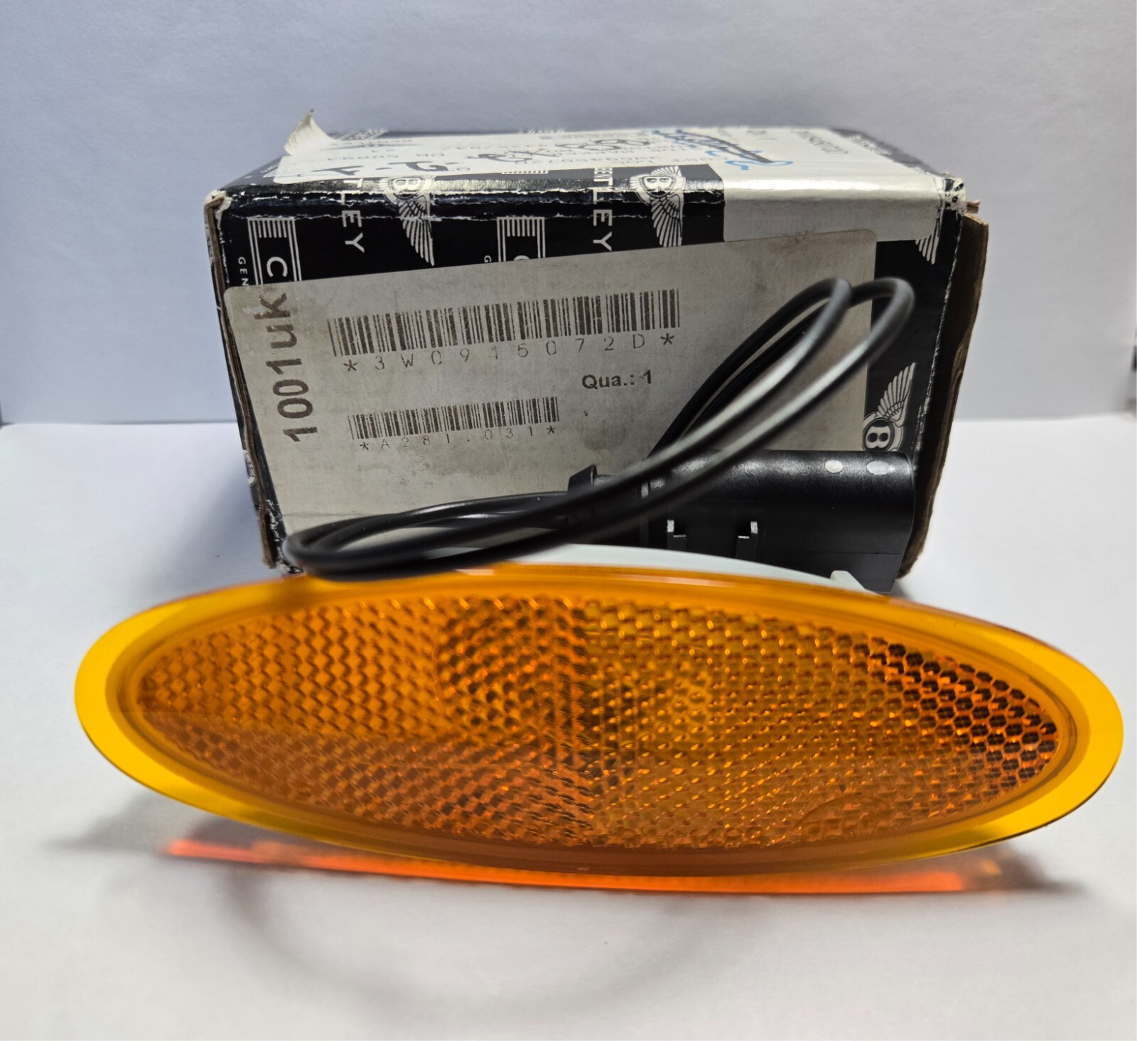 06-07 Bentley Continental GTC Flying Spur Front Right Side Marker Light OEM