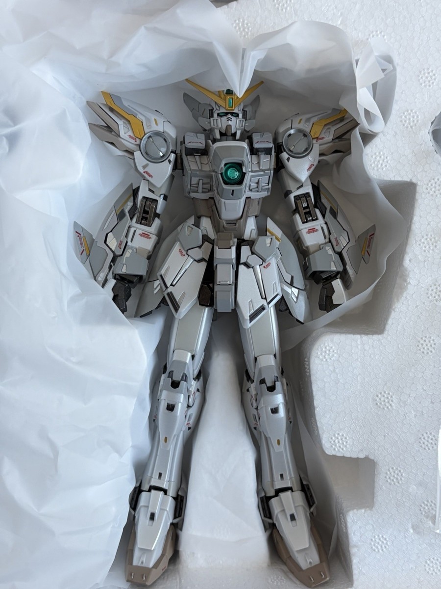 Gundam Fix Figuration Metal Composite Wing Gundam Snow White