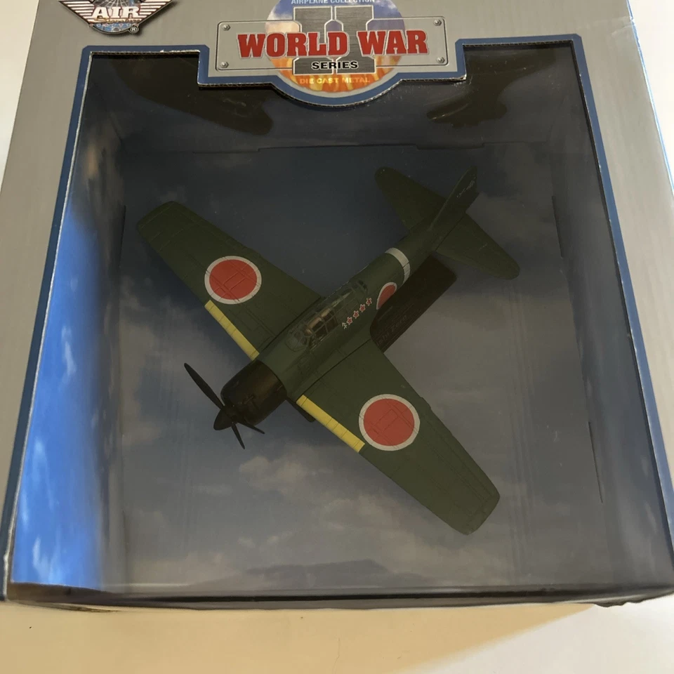 Air Signature 1:48 Scale World War II Series Japanese Mitsubishi Zero Green - Image 2 of 4
