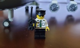 LEGO City: Cargo Terminal (60022) COMPLETE + Instructions + Minifigs (RETIRED)