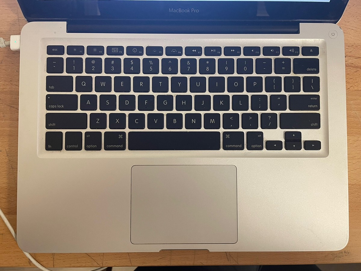 APPLE MACBOOK PRO A1278 INTEL CORE I5 @ 2.4GHZ. 4GB RAM HDD LATE