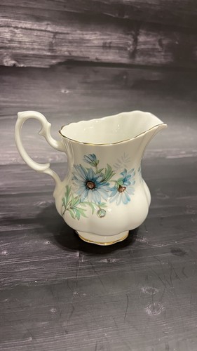 Royal Albert Centennial Rose Creamer & Sugar set, bone china, England - Picture 9 of 17