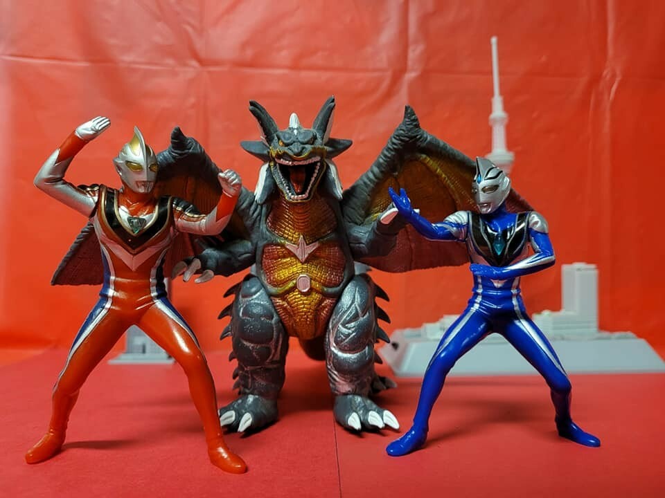 ウルトラマンアグル　特大ソフビ　フィギュア ウルトラマンアグル 特大ソフビ フィギュア ウルトラマンアグル