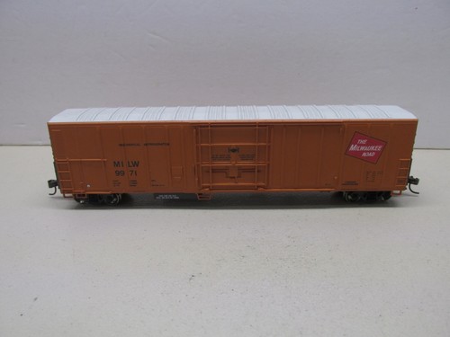 MILW-BOXCAR #9971- HO SCALE