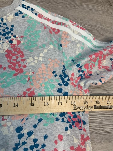 Adidas Girl's Size L Large Crewneck T-Shirt Short Sleeve Gray w/ Floral Print - Picture 8 of 11