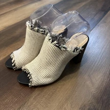 Vince Camuto Chestalan Mule Heel black & white knit upper and fringe detail Sz 8