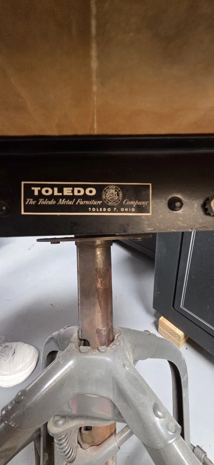 Banqueta de mesa de desenho industrial vintage Toledo aço cadeira ajustável assento de madeira - Imagem 3 de 4