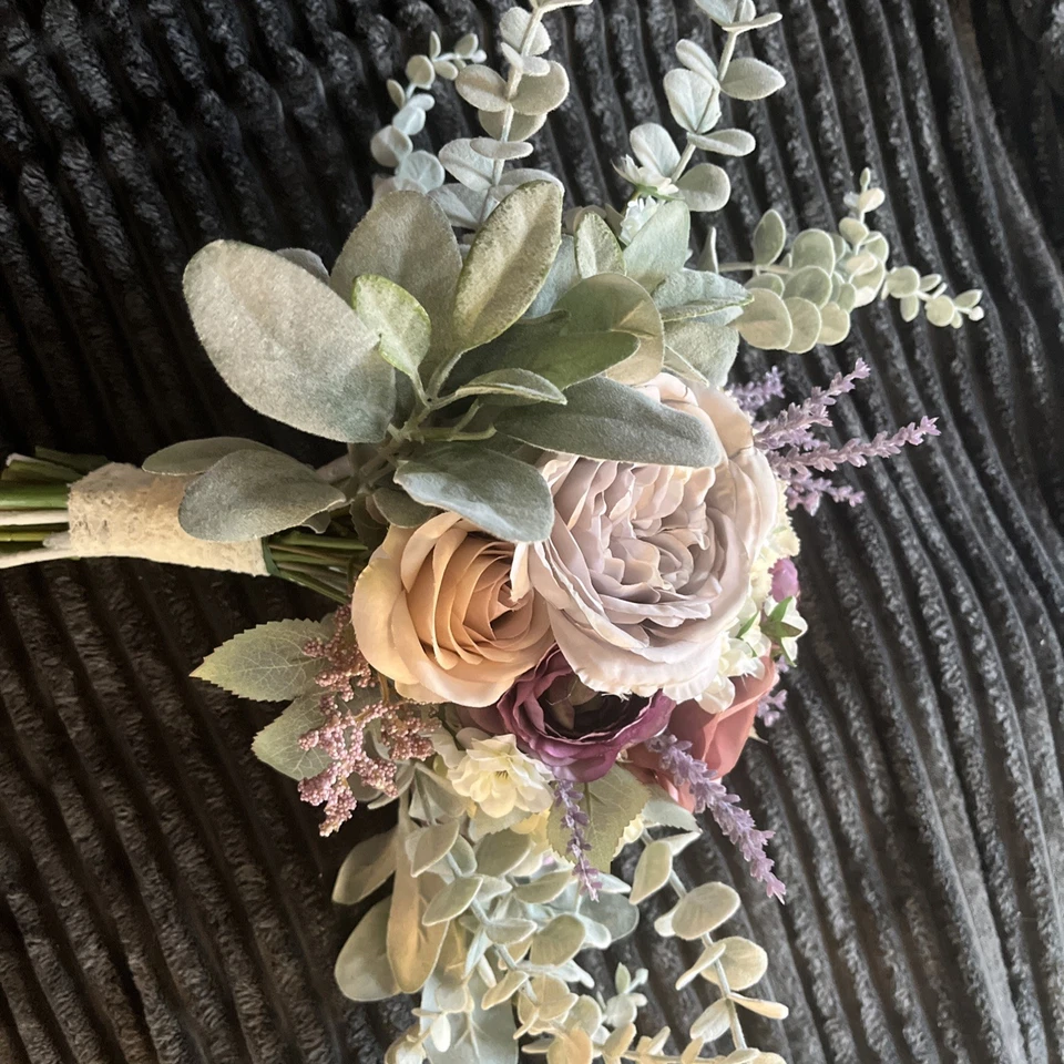 High Quality , Purple Themed Wedding Flowers - Image 4 of 4