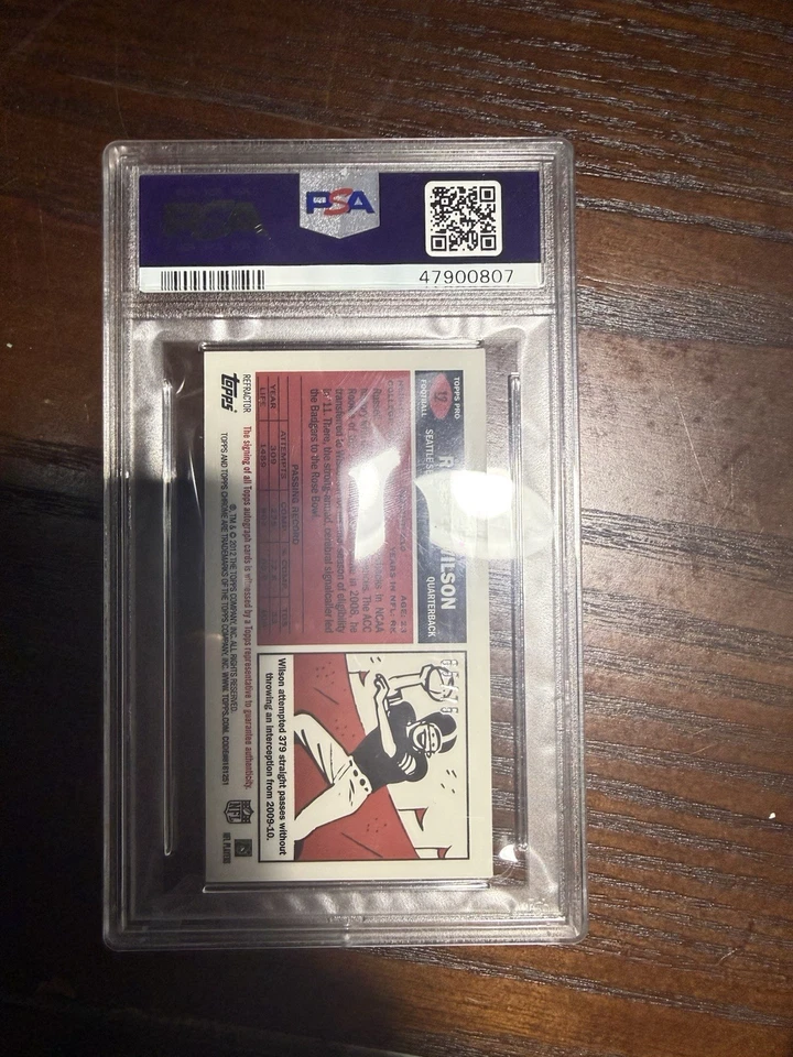 Topps Chrome 2012 - Russell Wilson 1965 insertos - refractor rojo PSA 9 Foto 2 de 2