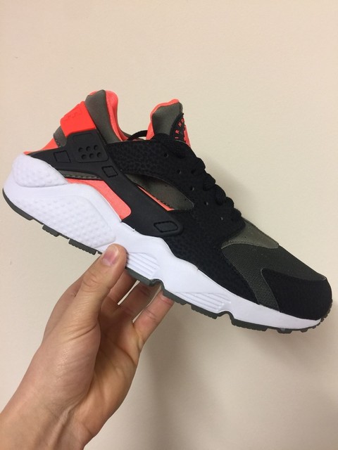 nike air huaraches hyper punch