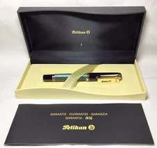 Pelikan Souveran R400 Roller Ball Pen Green & Black New In Box Beautiful Pen
