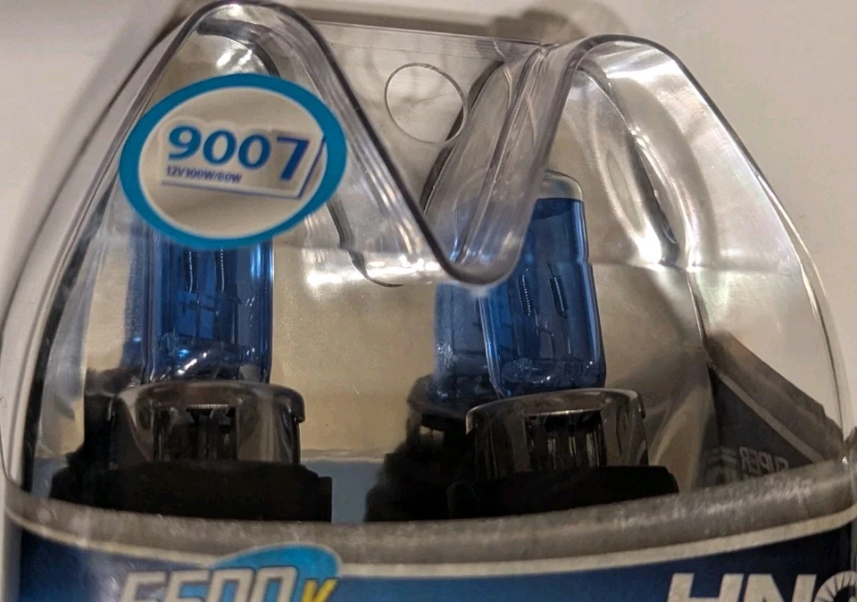 HNG Xenon Gas Filled Super White Bulbs - Image 3 of 4