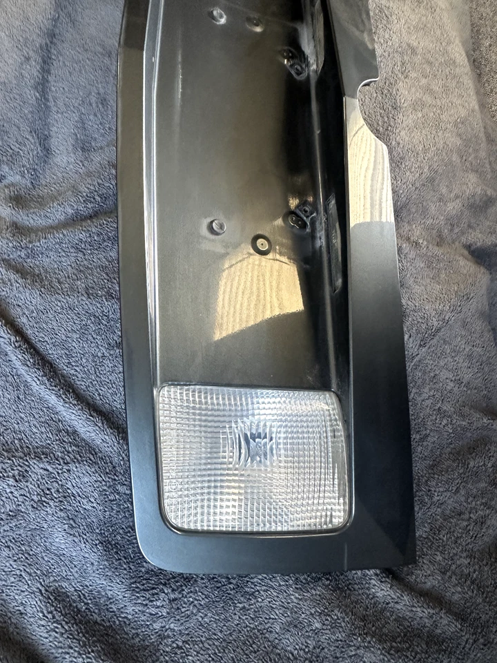 03-07 Cadillac CTS  Trunk Panel Lid  License Plate OEM Gray (BC/CCU417P ) code - Image 2 of 4