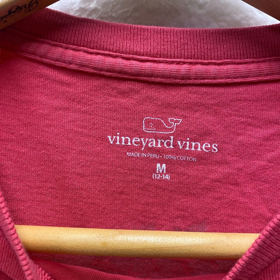 Camiseta Vineyard Vines Juvenil Mediana (12-14) Rosa Oscuro Feliz Navidad Algodón Foto 3 de 4
