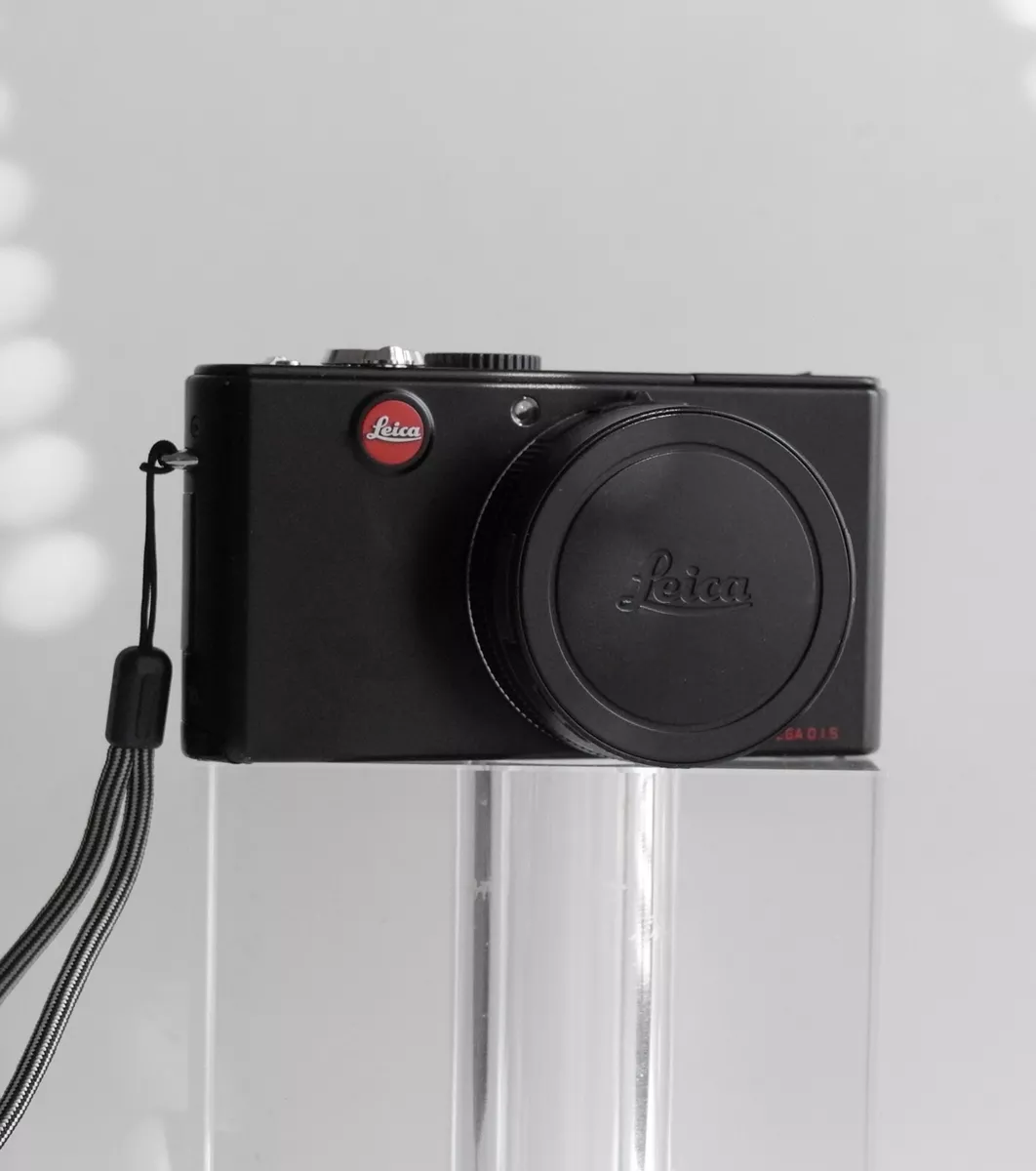 Leica D-LUX 3 10.0 MP Digital Camera - Black