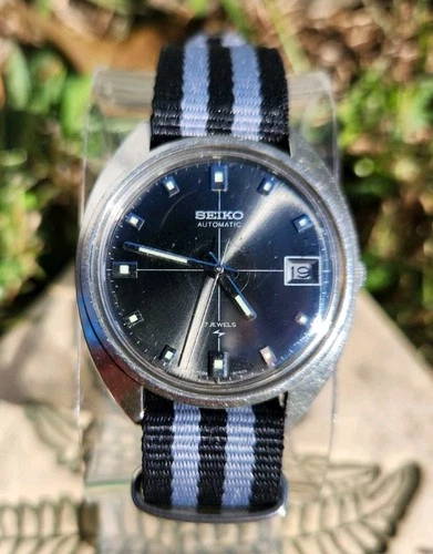 Vtg Seiko 1970 7005-8039 Automatic Men's 36mm Watch Gray 17J NATO Band Crosshair
