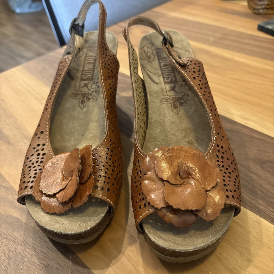 Sandalias de cuña Pikolinos Benissa talla 40b con tachuelas punta abierta de cuero Foto 2 de 4