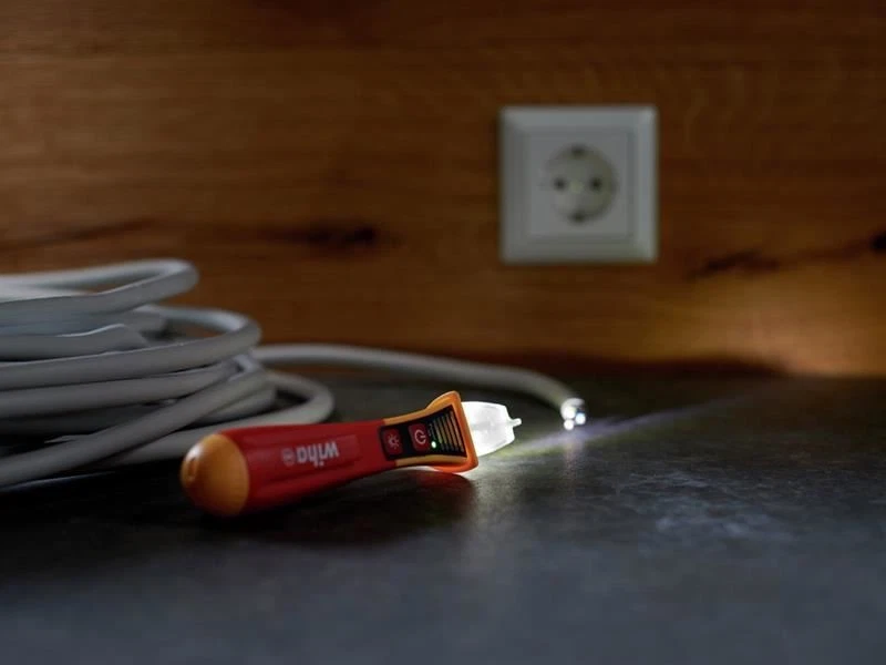 Wiha - Alat Pengesan Voltan Tanpa Sentuh 12-1000V AC - Image 2 of 2