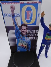 Michael Schumacher Benetton Tribute Figure Scale 1/18 + Podium MCL