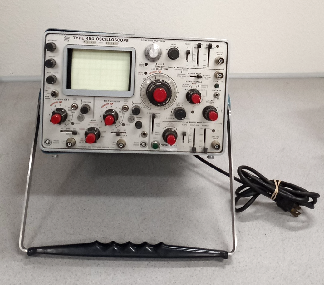 Tektronix type 454 oscilloscope 150MHz 2 channel FOR PART/NOT