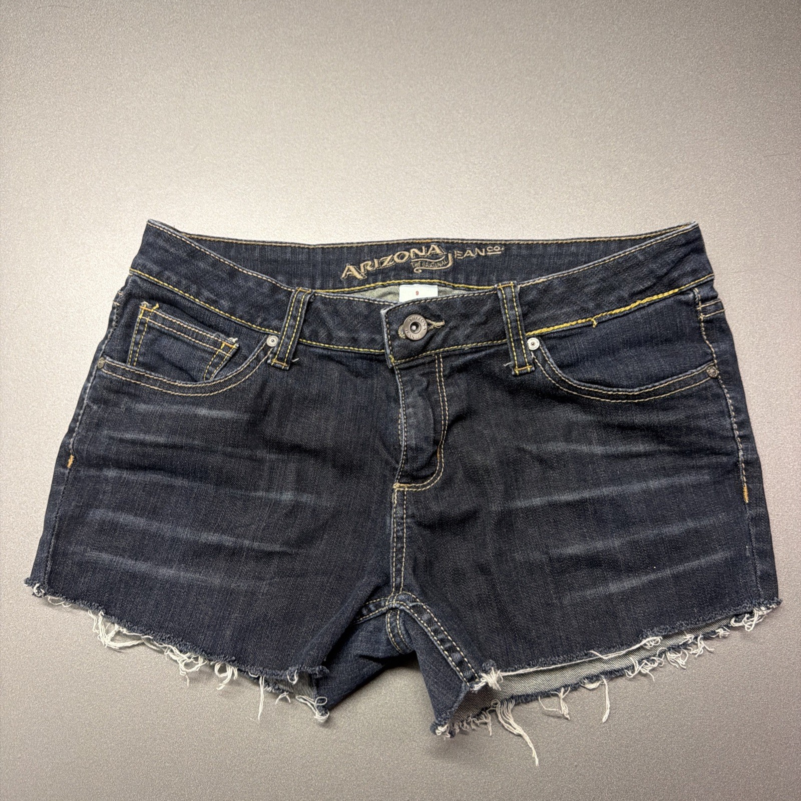 Arizona Jean Co. Women's Distressed Shorts Size 9 Blue Denim Cutoff Shorts