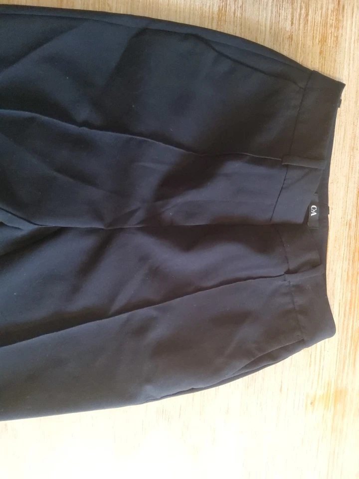 Business Hose C&A, S / 36 Schwarz, Leichter Schlag, Stretch, Bundfalte aufgenäht - Bild 2 von 4