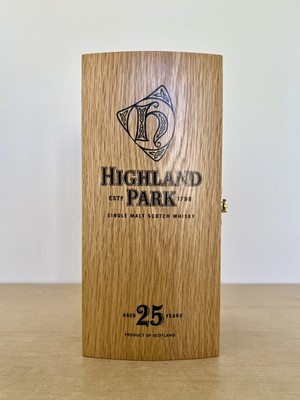 Highland Park Aged 25 Years Single Malt Scotch Whisky Empty Wooden Box (Case)