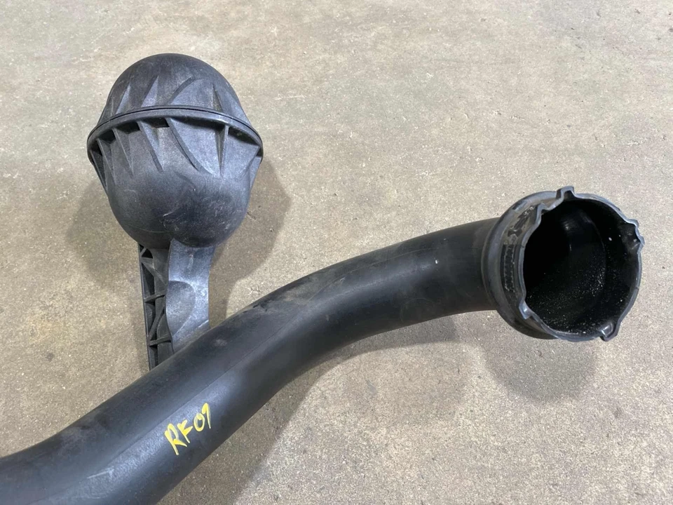 2017 2018 Audi A4 OEM Air Intake Tube Intercooler Pipe 8W0145673L 03G905051E (L) - Image 3 of 4