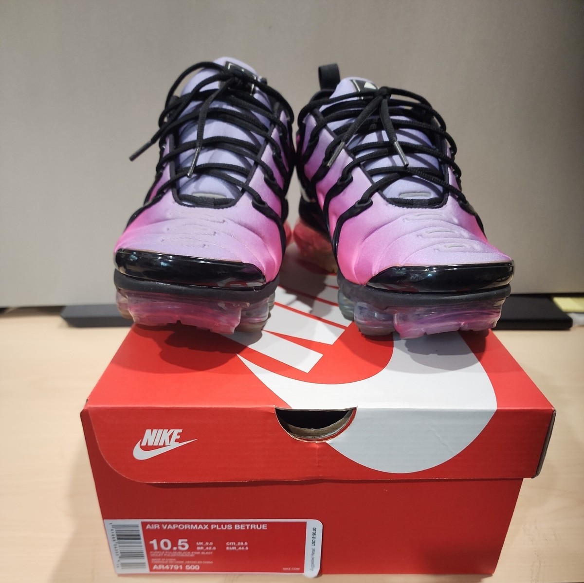 vapormax plus active fuchsia